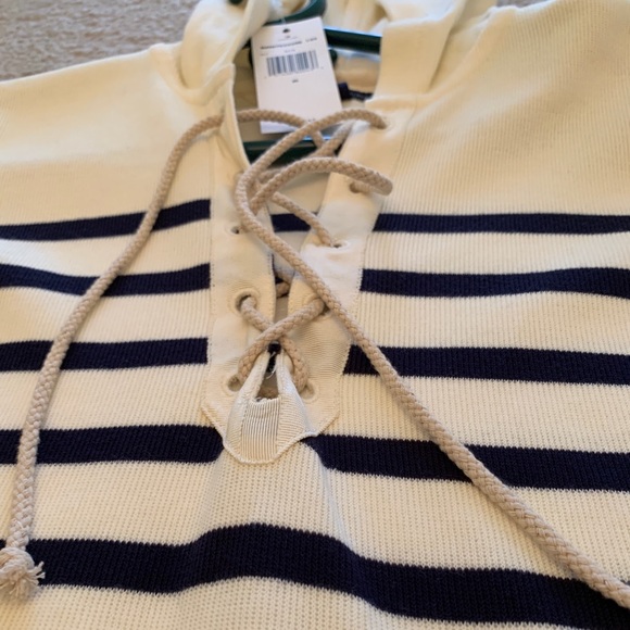 BRAND NEW Tommy Hilfiger boating sweatshirt - Picture 2 of 4